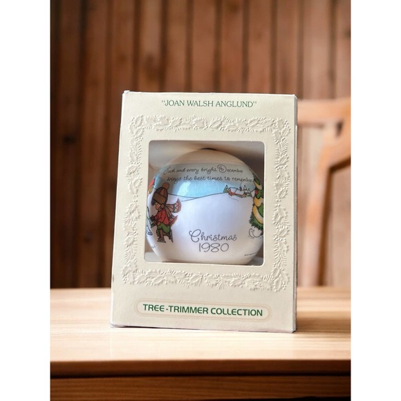 Vintage NIB 1980 Ice Skating Hallmark Cards Ornament Joan Walsh Anglund QX217-4 - Picture 2 of 4